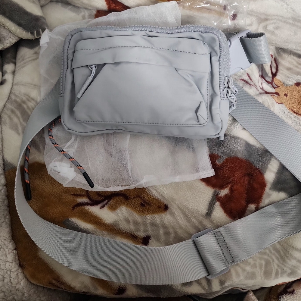 Light blue Grey crossbody belt bag